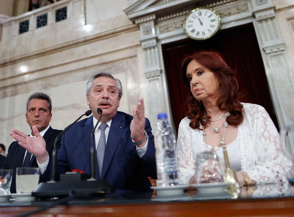 LAS TRES CARAS QUE MANDABAN EN EL ESPACIO. Massa, Alberto y Cristina, los derrotados en los comicios abandonaron la escena política. afp