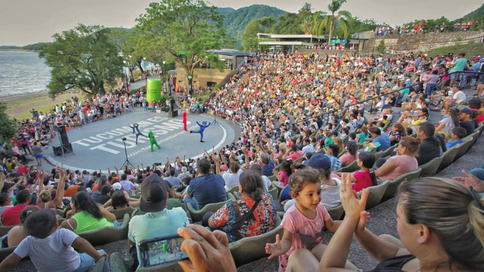 ESPECTÁCULOS. En el anfiteatro habrá diversión y música para todos.