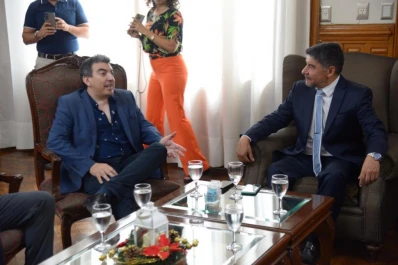 Visita oficial cuestionada por los artistas