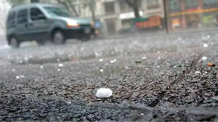 Alerta meteorológica: pronostican caída de granizo en algunas zonas del país