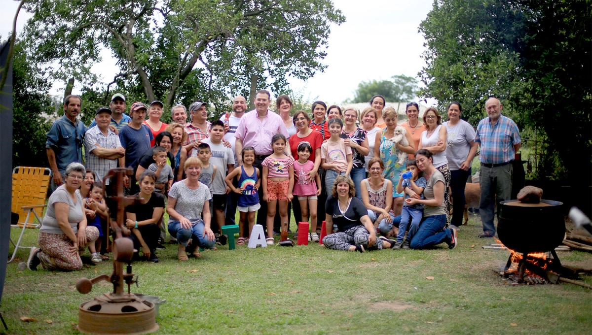 FOTO GRUPAL. Estuvieron presentes además, Ricardo Schkolnik, Unión de Inmigrantes y Descendientes de Tucumán y  Sergio Ricciuti, cónsul honorario de Italia y presidente de la Sociedad Italiana de Tucumán