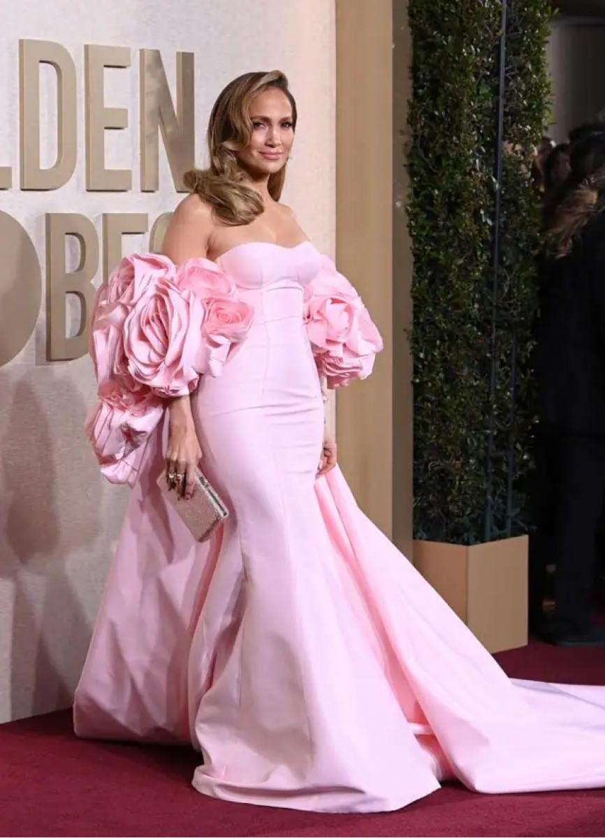 Globos de Oro 2024: los mejores y peores looks de la noche, desde Margot Robbie a Taylor Swift