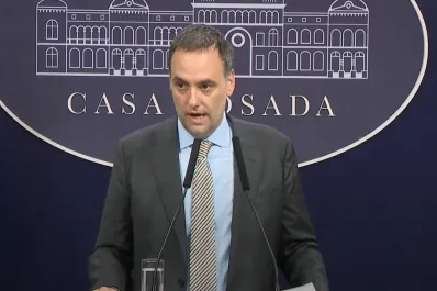 Nación culpó al Congreso y a los amparos contra el DNU por la suba de los dólares financieros