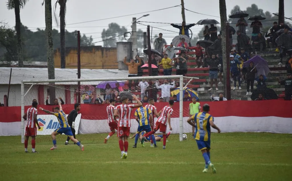 A los 12', Gonzalo Masmud fue el autor del gol para San Pablo.