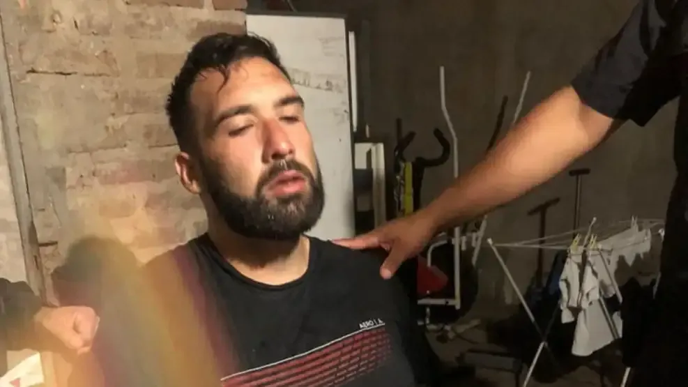 EL DETENIDO declaró que unas voces le ordenaron matar a su padre. 