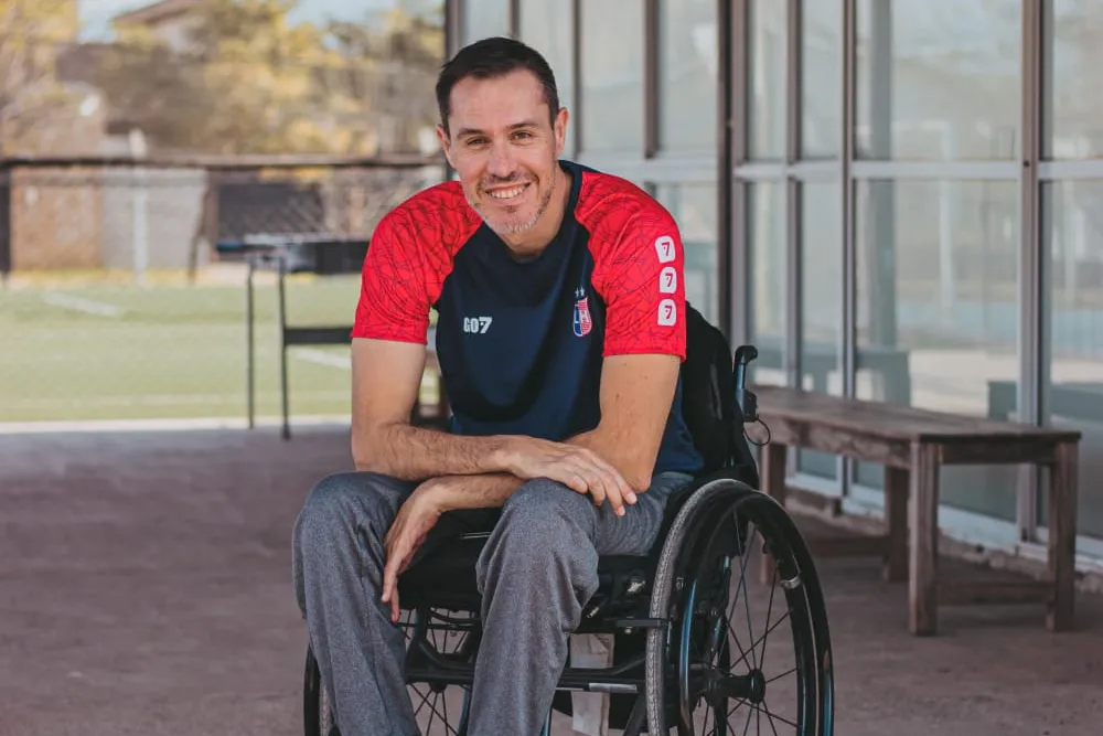 CAMBIO DE VIDA. López quedó imposibilitado de jugar al handball después del accidente en 2013.