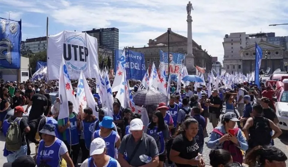 Protesta contra la política de Javier Milei