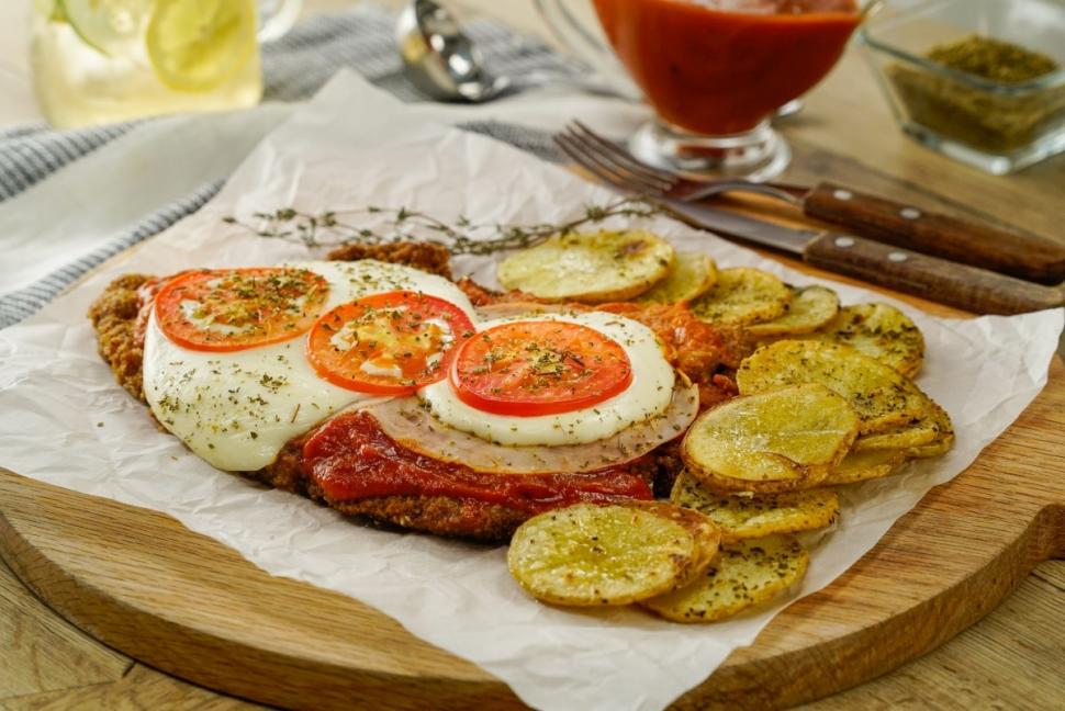 CON CUIDADO. Las milanesas se ofrecen con o sin acompañamiento.