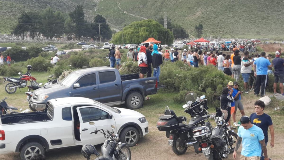 Díaz Vélez, ante una multitud, ganó la primera fecha del Torneo de Verano en Tafí del Valle