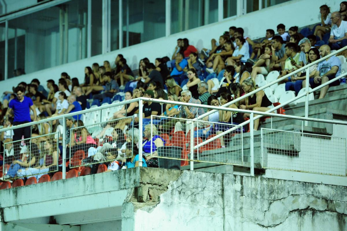 A LA ESPERA. Tucumán recibió la Liga Mundial de hockey en 2013, con el estadio recién inaugurado; hasta ahora, no pudo hacerlo de nuevo.