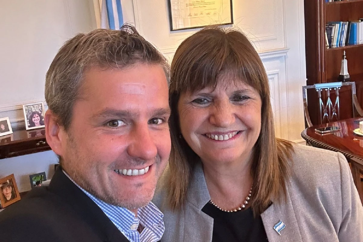 REUNIDOS. Mariano Campero, junto a Patricia Bullrich. 