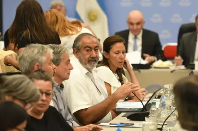 En medio del debate por la ley ómnibus, la CGT ratificó el paro del 24