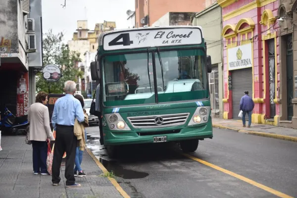 Crisis del transporte: el PE busca destrabar el conflicto y los empresarios sostienen la medida