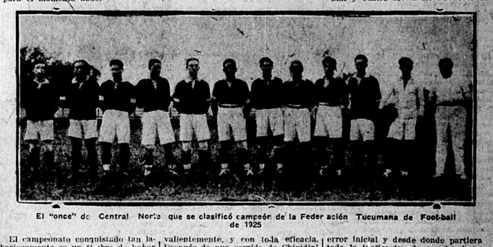 LOS CAMPEONES. El equipo posa para la prensa antes del encuentro con San Martín.