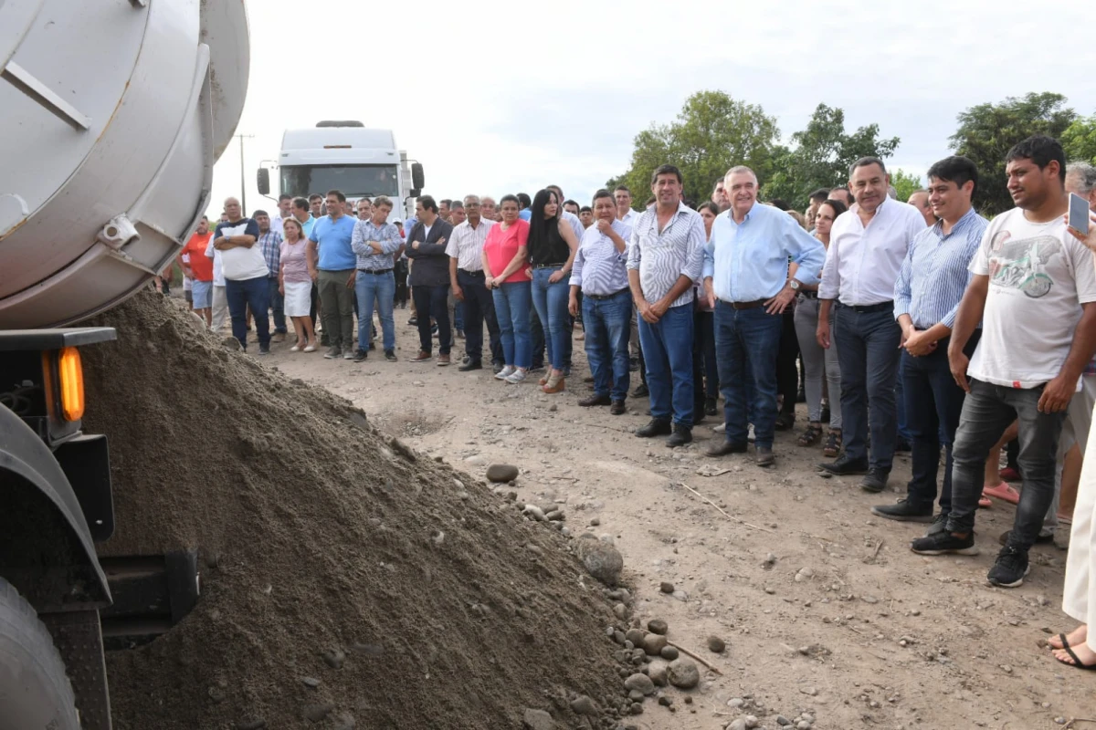 Jaldo supervisó las obras que se realizan sobre la ruta provincial 330