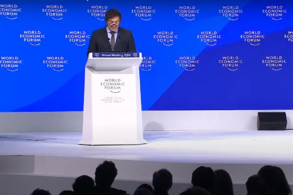 Pensando en la ley, regresa el Presidente