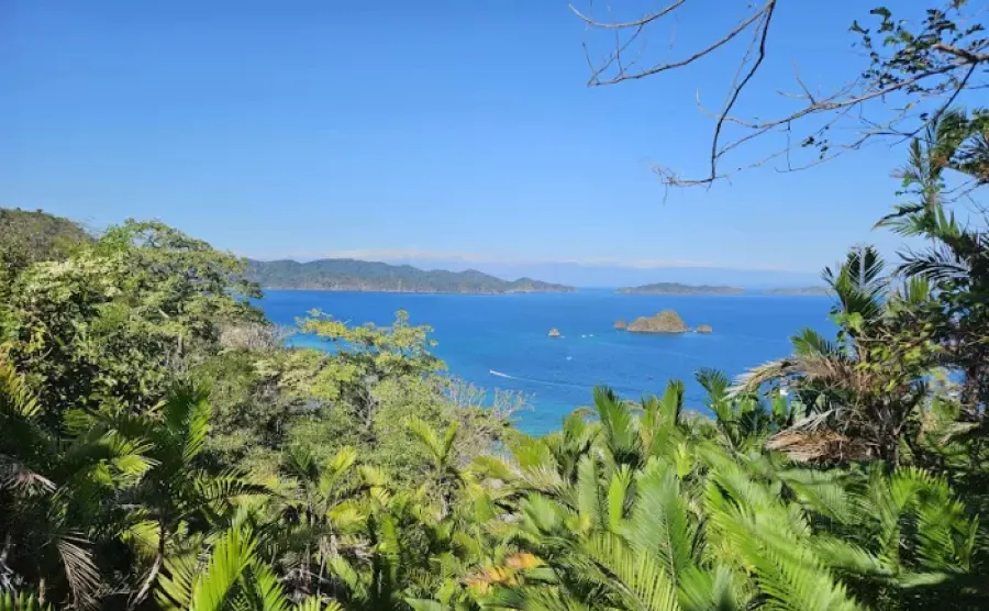 El increíble pueblo con playa elegido por los argentinos para emigrar: queda en Latinoamérica y deslumbra con sus paisajes