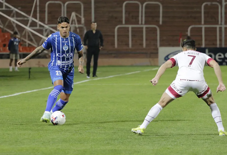 Atlético Tucumán tiene lateral derecho: se lo “birló” a otro club de Primera