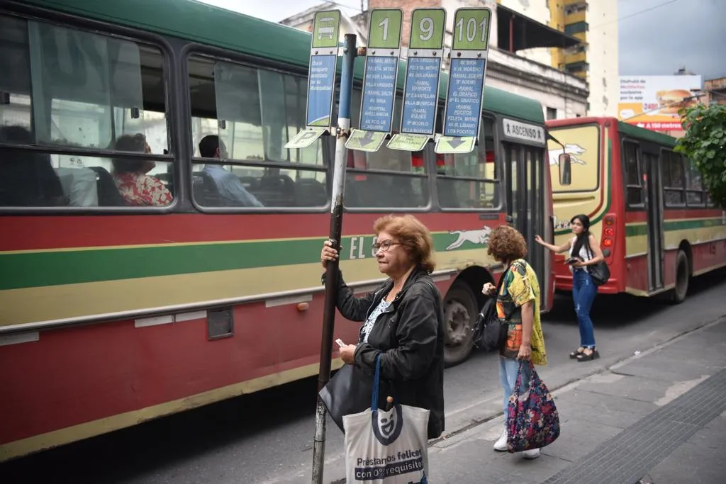 SERVICIO DE TRANSPORTE PÚBLICO DE PASAJEROS / Foto de LA GACETA por Inés Quinteros Orio