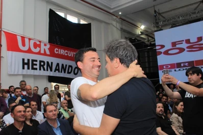 La UCR dirime posturas y el PJ se agrupa contra la ley ómnibus