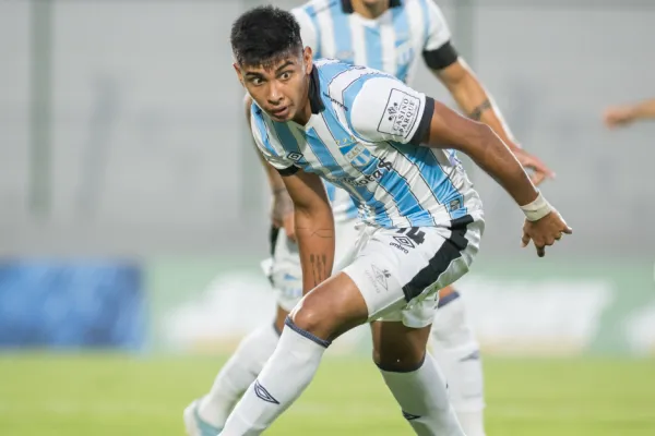 Un 11 que empieza a perfilarse para el debut de Atlético Tucumán