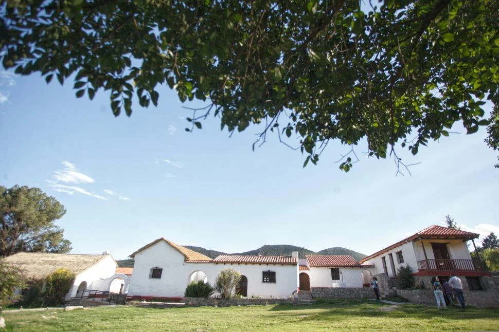 RENOVADO. Las obras de refacción en el Museo Jesuítico de La Banda ya han concluido. Lo único que resta para la inauguración es el armado de todo lo relativo al relato museológico, que se apoyará en elementos tecnológicos: habrá hologramas, sonidos envolventes y maquetas en 3D. Incluso se añadirán fragancias que remitan a la época de los jesuitas.   Gerardo Iratchet / Ente Tucumán Turismo