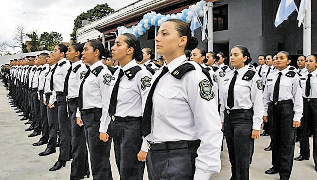 LOGRO. Los cadetes deben aprobar tres años para egresar. 