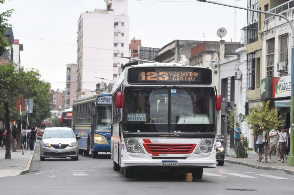 CONTROLES. Habrá multas para las líneas que reduzcan su frecuencia.