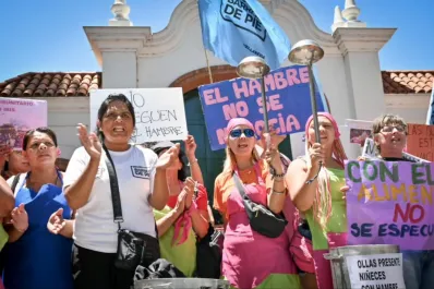 Piqueteros acampan frente a la Quinta de Olivos previo al paro convocado por la CGT