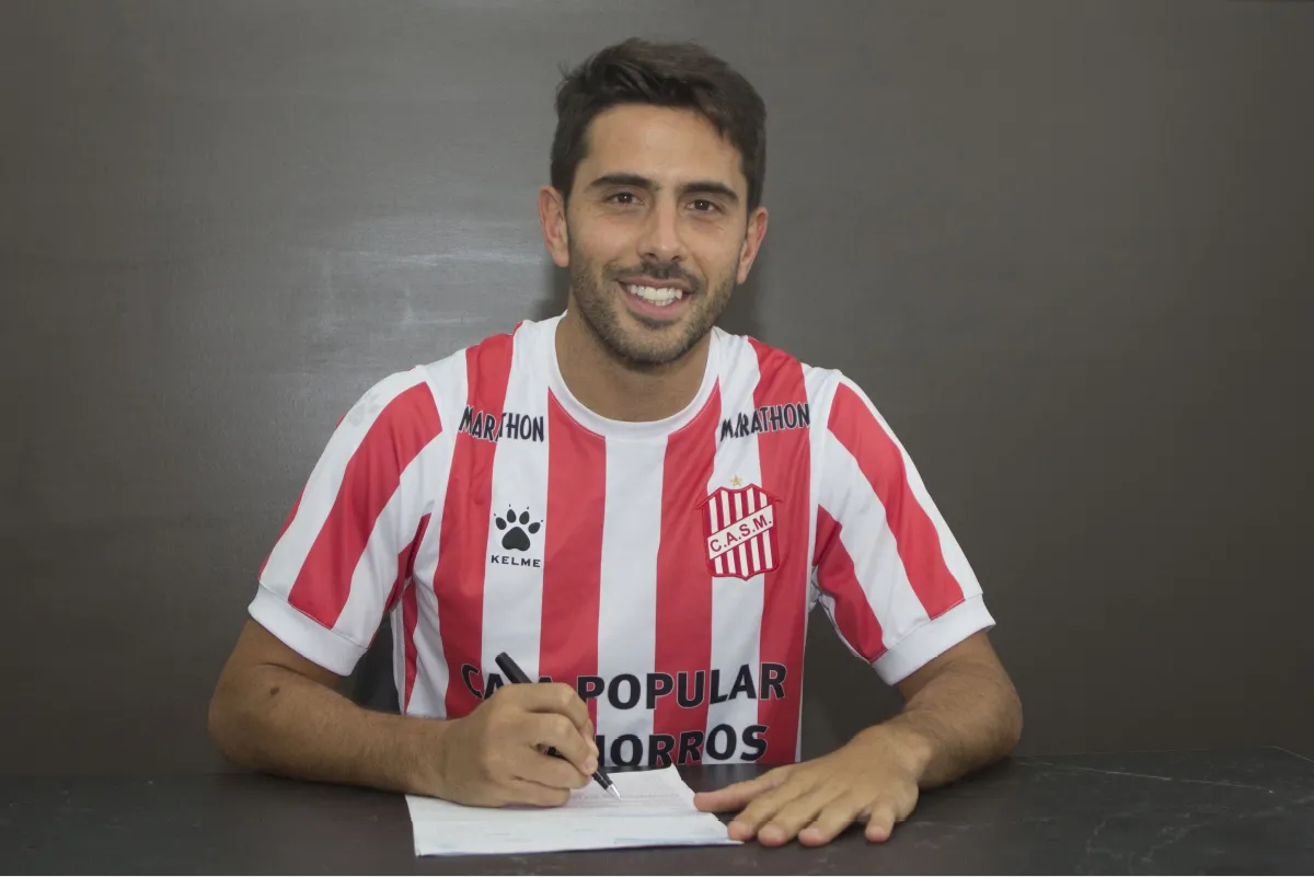 Gonzalo Bettini firmó su contrato con San Martín.