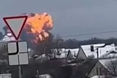 Conflicto bélico: el Kremlin acusó a Ucrania de derribar un avión que transportaba prisioneros