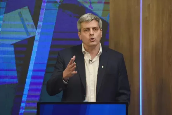 El jaldista Agustín Fernández firmó el dictamen de la ley ómnibus en Diputados