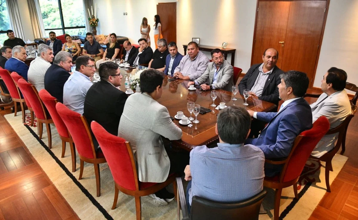 EN EL BLOQUE JUSTICIALISTA. Acevedo convocó a los legisladores del PJ para dar su apoyo a Jaldo. foto de Prensa HLT