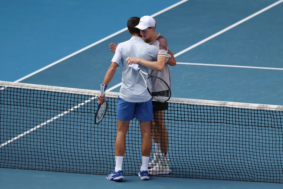 ABRAZO FINAL. Sinner cortó con una racha histórica de Djokovic. 