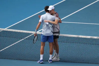 Sinner le cortó una racha de seis años a Djokovic en el Abierto de Australia