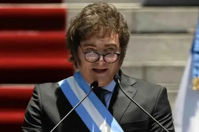 Milei dijo que no está dispuesto a negociar la ley ómnibus y afirmó: Estamos a muy poco de poder dolarizar