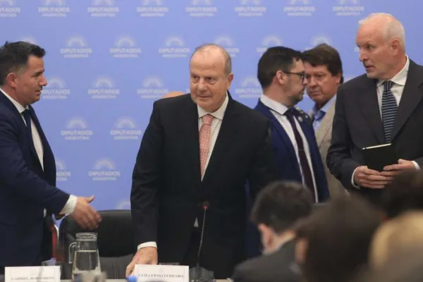 El Gobierno oficializó la renuncia de Ferraro y el traspaso de Infraestructura al Ministerio de Economía