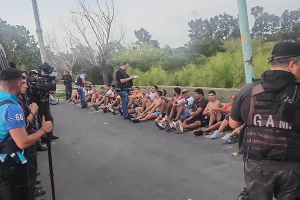 Videos: se enfrentaron dos facciones de la barra de River, hubo heridos y 30 detenidos