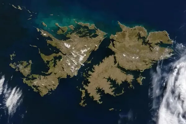 Ex combatientes de Malvinas alertan sobre vuelos no autorizados hacia las islas: Está en riesgo la soberanía”