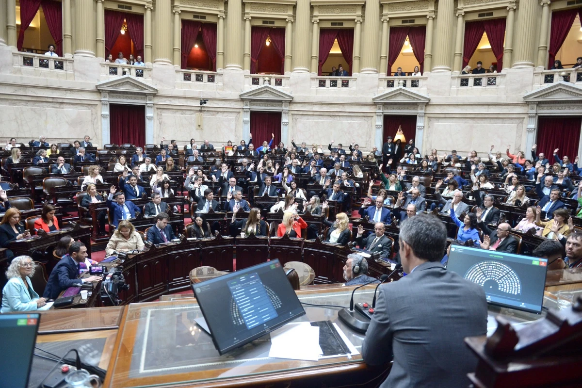 DIPUTADOS. El debate por la ley ómnibus se extendería hasta el jueves. 