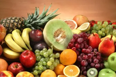 Cuál es la fruta con más fibra y que ayuda a perder peso, según los nutricionistas