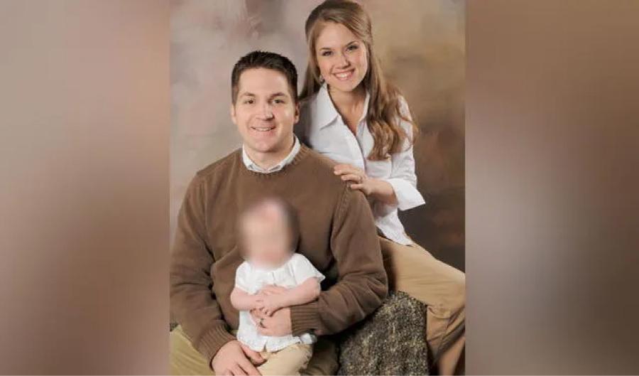 Jones estaba casado y tenía una hija pequeña.