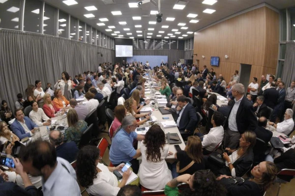 Ley Ómnibus: dialoguistas darán quórum y habrá sesión