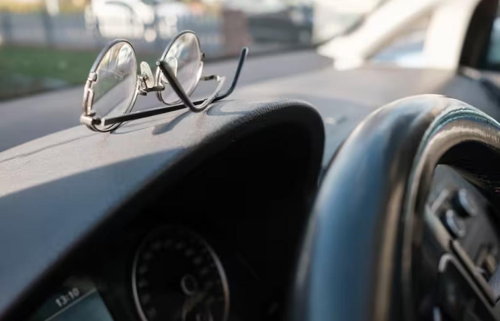 Ola de calor: los objetos que no se deben dejar dentro del auto porque son peligrosos