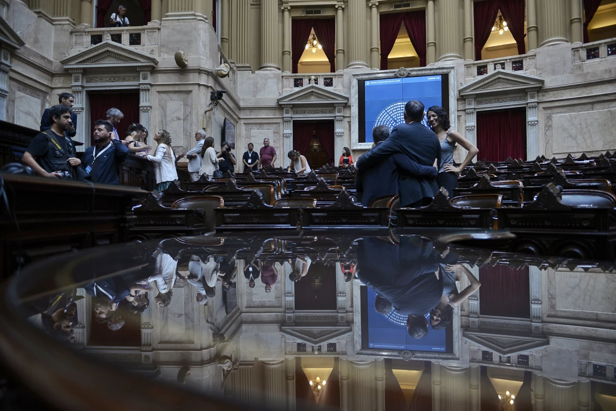 Diputados aprobó en general la ley ómnibus: el debate pasó a un cuarto intermedio hasta el martes