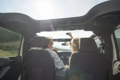 ¿Cuál es el asiento más seguro del auto? Esto dice la Inteligencia Artificial