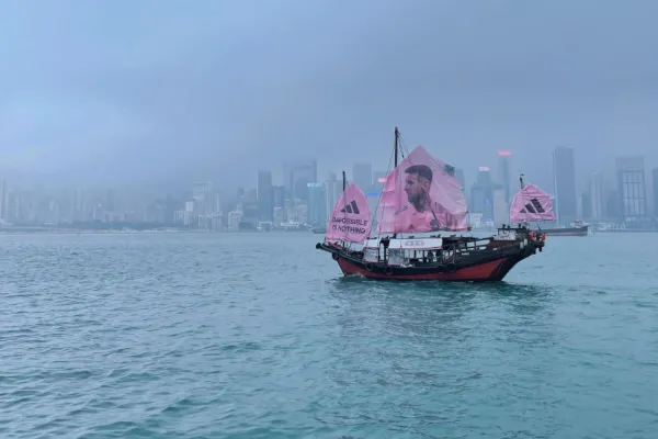 En Hong Kong, Messi tiene su fragata