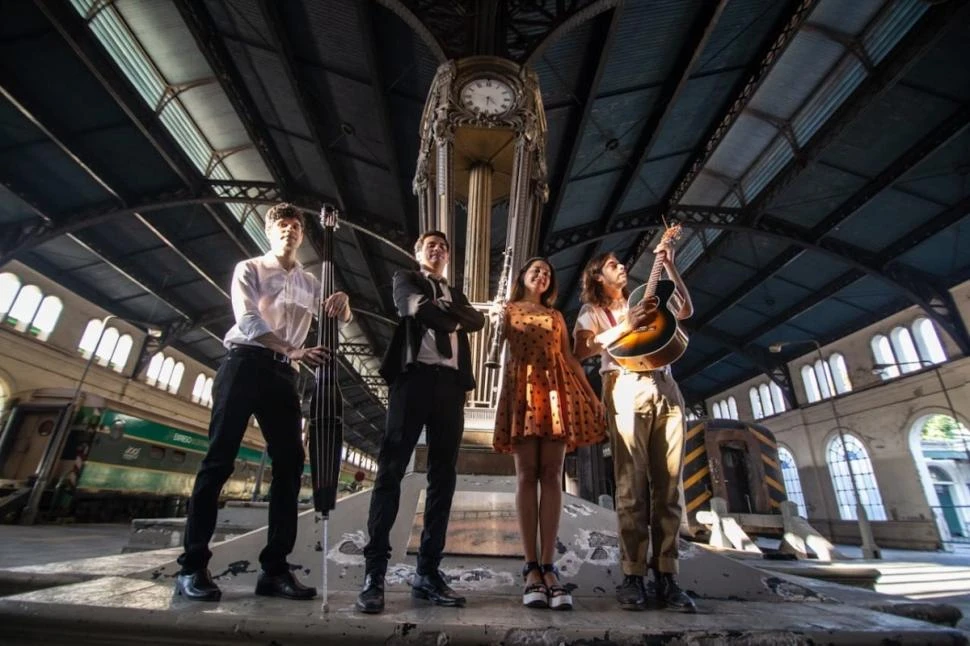 INTENSIDAD Y ENERGÍA. El grupo tucumano presenta un recital con un estilo musical que surgió en Francia. 