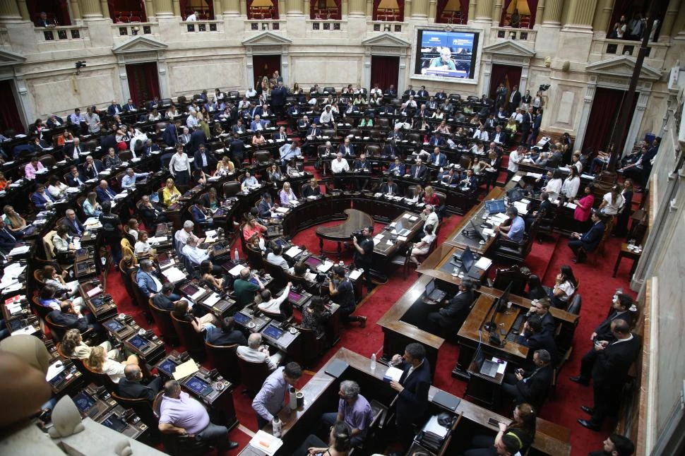 LISTA DE ORADORES. Al cierre de la segunda jornada, una veintena de diputados quedaron por exponer. 