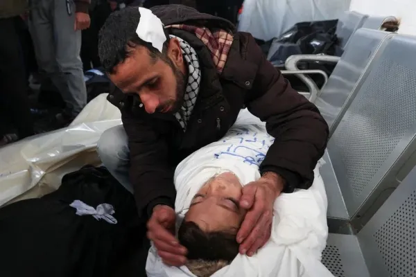 Una guerra sin fin: Israel atacó dos ciudades de Gaza llenas de refugiados